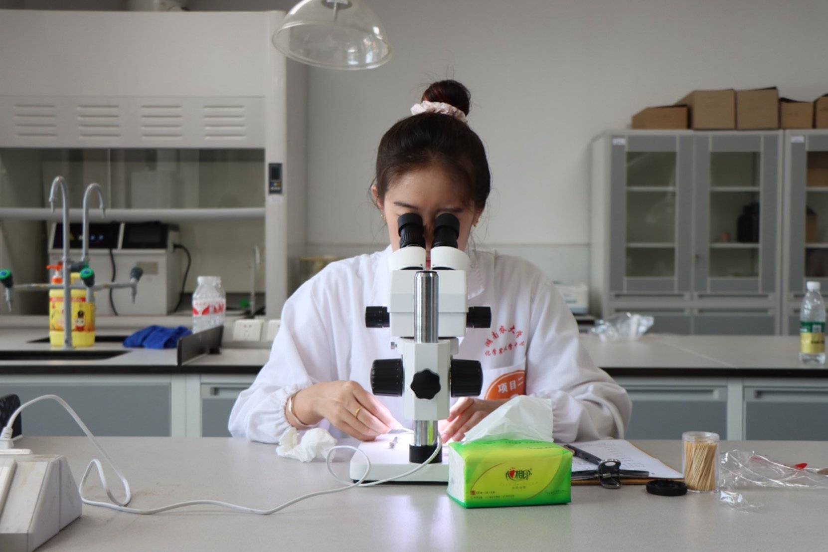 实验教学中心相关负责人以及比赛项目评