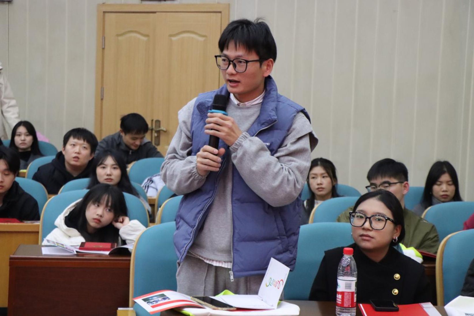 88看球直播官网玩法说明教师代表