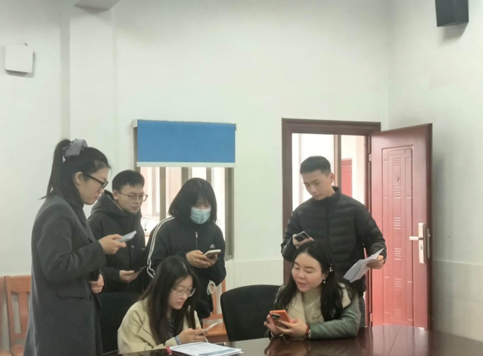 与会人员共同观看了湘西民族职业技术8