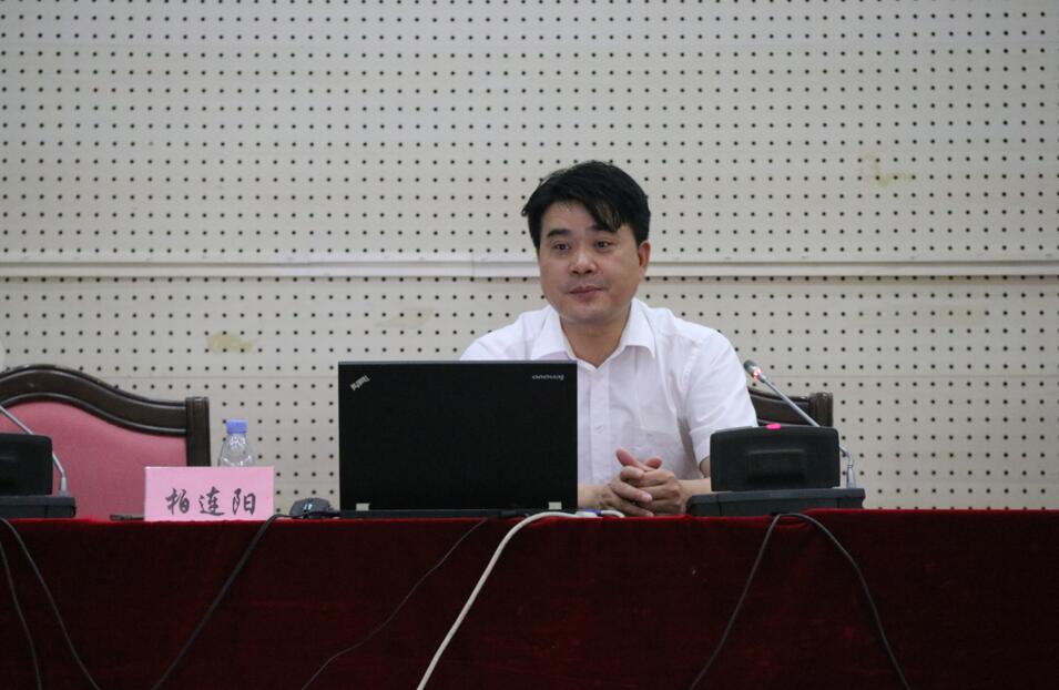 研究生院院长邹冬生教授