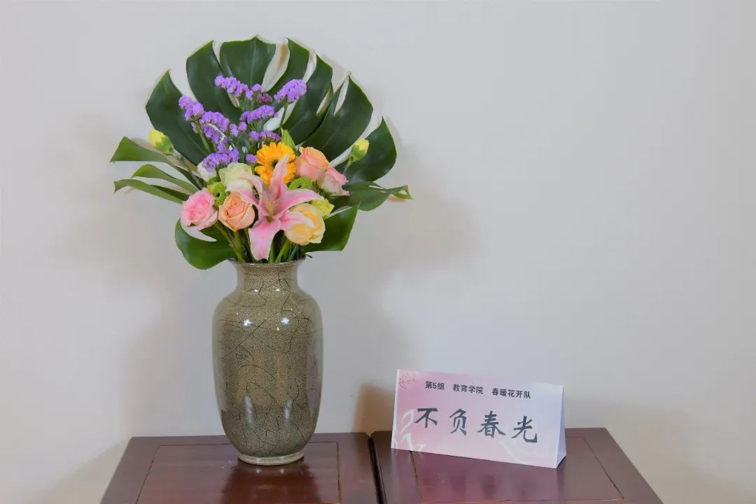 W020220411052370173526.jpg 几根简单的绳子编织出一条条精致手链…