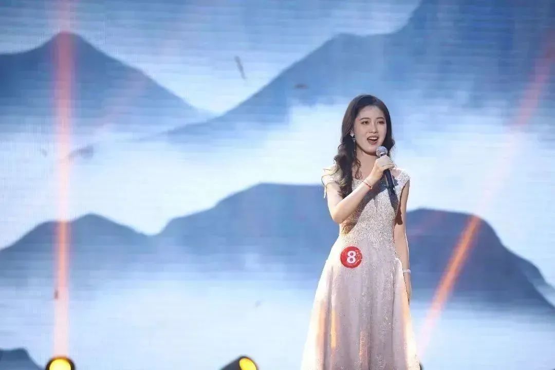 W020230521058076221559.jpg 秘书及选手亲友团等师生近千人到场为选