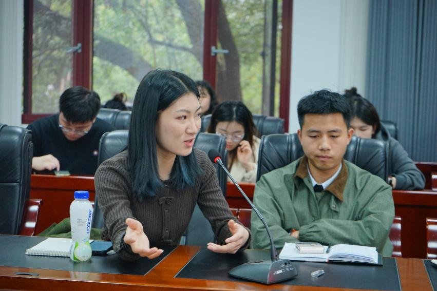 W020240316007681929496.png 第三十五届研究生会执行主席张嘉欣主持