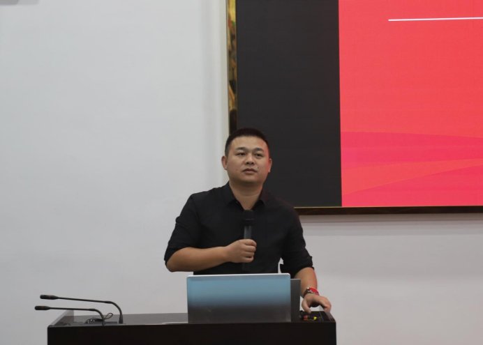 W020231023010600634999.png 研究生院团委书记李自强