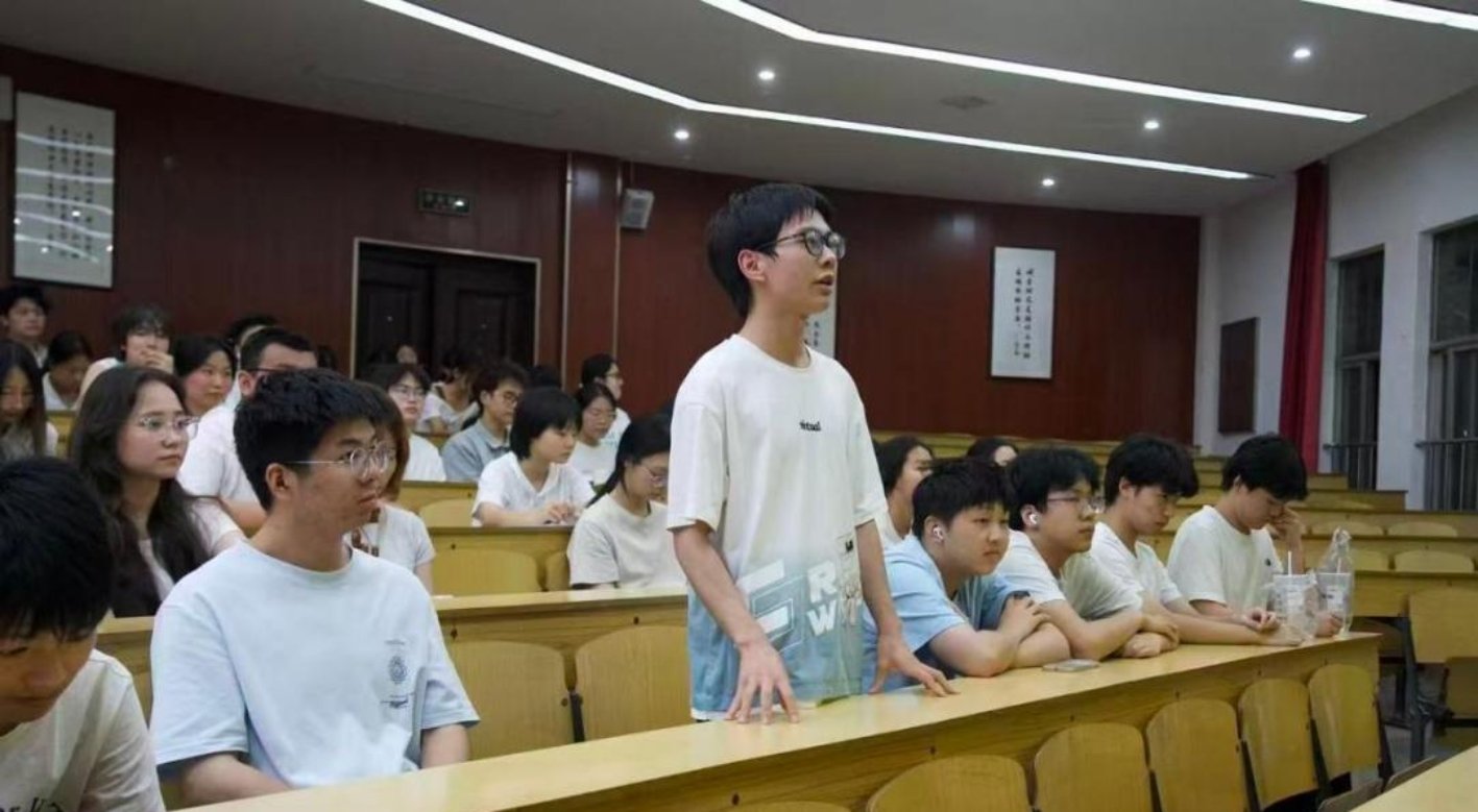 值“七一”建党节临近之际