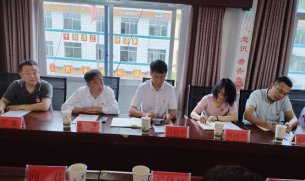 研究生院教工党支部赴花垣县看望慰问8